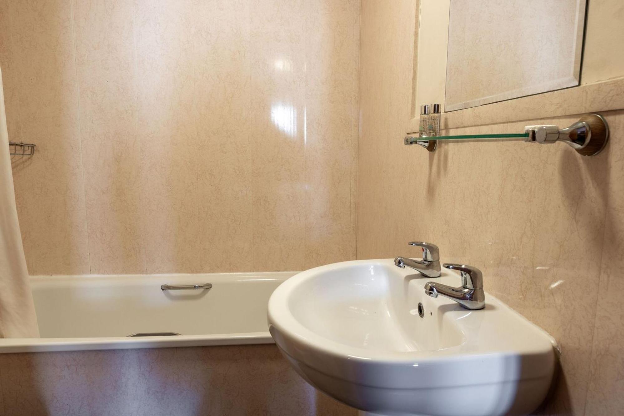 The Warehouse Hotel Yeovil Kamer foto